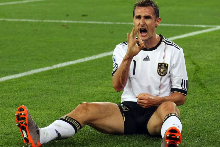 rekor-gol-sundulan-di-piala-dunia:-klose-masih-tak-tertandingi-–-times-banyuwangi