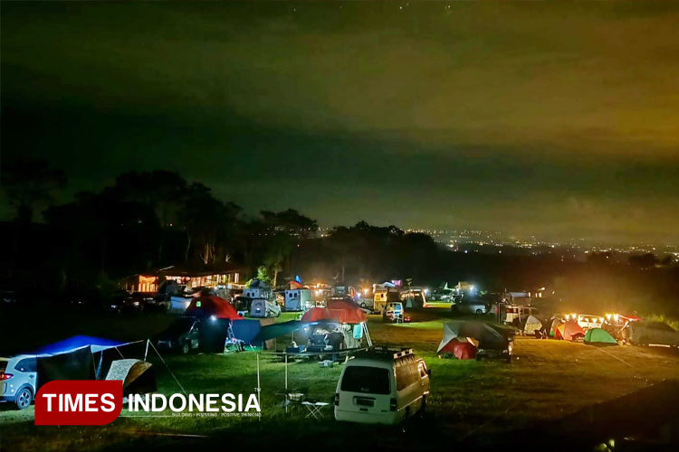 sensasi-camping-di-kaki-gunung-raung-dengan-city-light-cantik-di-banyuwangi-–-times-banyuwangi