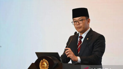 dino-patti-djalal-buka-bukaan-soal-kinerja-menlu-sugiono-–-times-banyuwangi