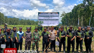 cegah-bencana-hidrometeorologi,-polresta-banyuwangi-hijaukan-lahan-dengan-240-bibit-pohon-–-times-banyuwangi