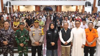 pastikan-natal-damai,-bupati-ipuk-dan-forkopimda-banyuwangi-keliling-gereja,-tegaskan-pesan-toleransi