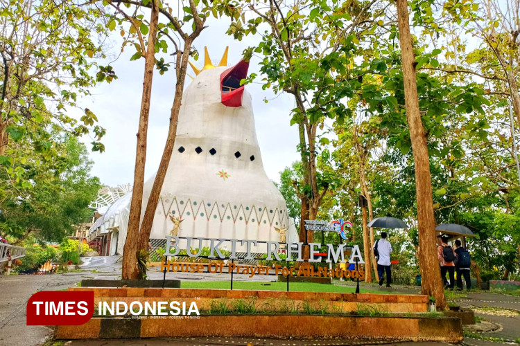 wisata-bukit-rhema-di-borobudur-magelang:-dari-gereja-ayam,-sunrise-hingga-ruang-refleksi-–-times-banyuwangi