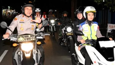 malam-natal,-bupati-ipuk-dan-forkopimda-patroli-gereja-di-banyuwangi-pastikan-ibadah-aman-dan-nyaman