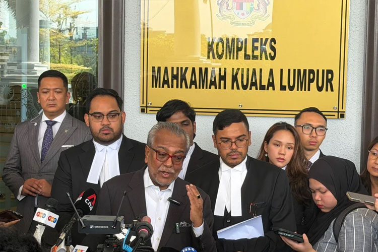 vonis-mantan-pm-malaysia-najib-razak:-15-tahun-penjara,-denda-rp47-triliun,-dan-penyitaan-aset-–-times-banyuwangi