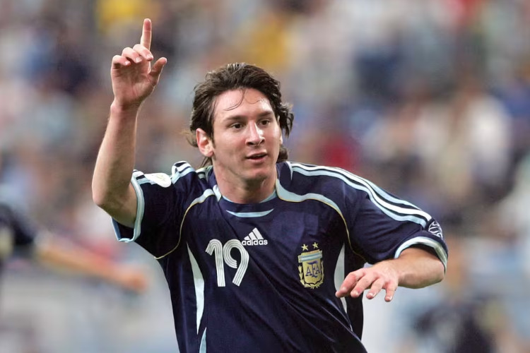 pele-masih-tak-tersentuh,-ini-daftar-pencetak-gol-termuda-di-sejarah-piala-dunia-–-times-banyuwangi