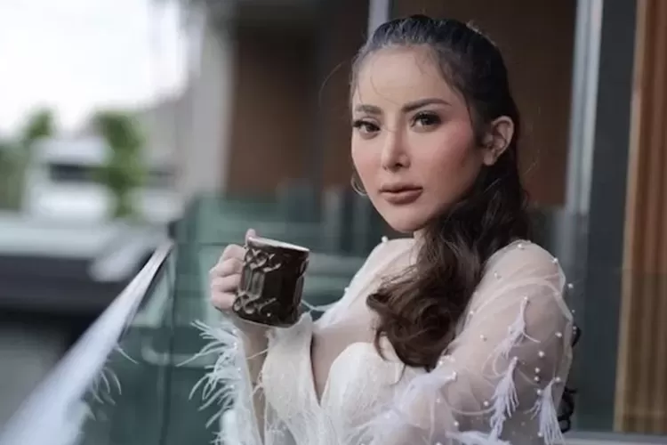 heboh-ayu-aulia-disebut-tim-kreatif-kemhan,-ini-fakta-yang-terungkap