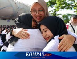 28 Tahun Menanti, Tangis Pecah Mbok Rehana dan Ribuan Honorer Banyuwangi Akhirnya Resmi Jadi ASN