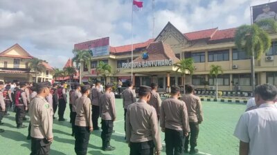 kapolresta-banyuwangi-pimpin-apel-jam-pimpinan,-tekankan-soliditas-dan-integritas-personel