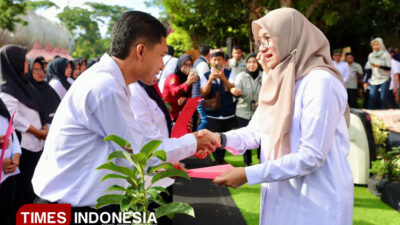 usai-terima-sk,-pppk-paruh-waktu-banyuwangi-serentak-gerakkan-reboisasi-–-times-banyuwangi