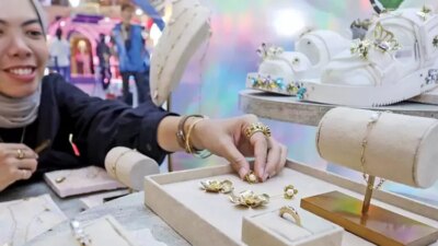 harga-emas-perhiasan-stabil-hari-ini-senin-29-desember-2025,-ini-rinciannya-berdasarkan-kadar-karat