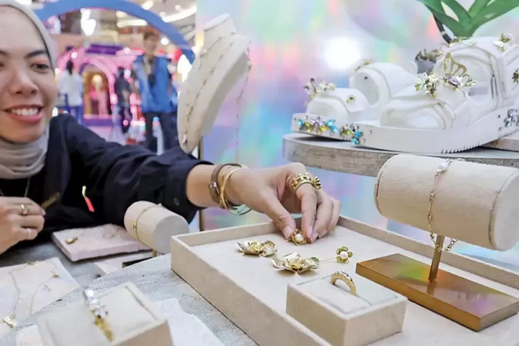 harga-emas-perhiasan-stabil-hari-ini-senin-29-desember-2025,-ini-rinciannya-berdasarkan-kadar-karat
