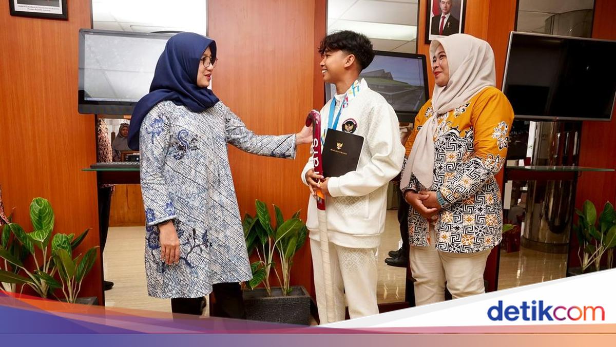 pesan-bupati-ipuk-ke-atlet-hoki-banyuwangi-usai-raih-2-medali-sea-games