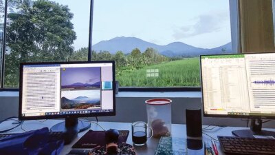 gunung-raung-banyuwangi-dilanda-gempa-tektonik-tiap-hari,-asap-kian-menipis