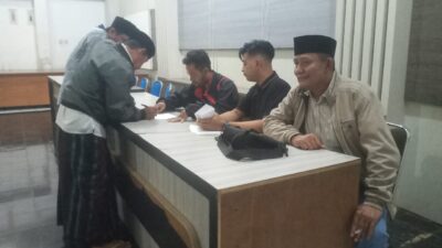 akhir-tahun-manis!-insentif-rt-rw-wongsorejo-cair,-senyum-pun-merebak