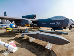 China Uji Terbang Jui Tian, Kapal Induk yang Mampu Luncurkan 100 Drone di Udara – TIMES Banyuwangi