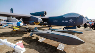 china-uji-terbang-jui-tian,-kapal-induk-yang-mampu-luncurkan-100-drone-di-udara-–-times-banyuwangi