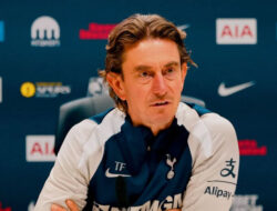 Tottenham Tahan Brentford Tanpa Gol, Thomas Frank Soroti Solidnya Duet Romero–Van de Ven – TIMES Banyuwangi