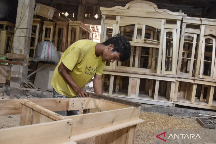 insentif-baru:-gaji-di-bawah-rp10-juta-di-sektor-alas-kaki-hingga-pariwisata-bebas-pph-21-–-times-banyuwangi