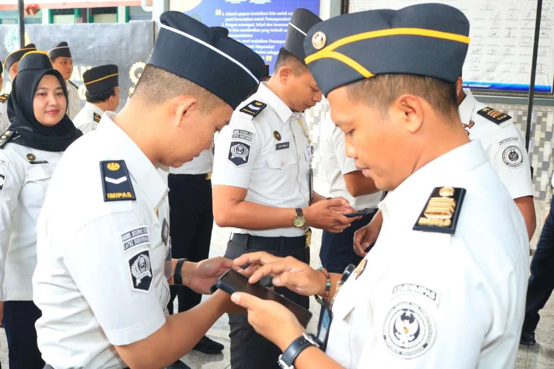 cegah-pegawai-terlibat-judi-online,-hp-pegawai-lapas-banyuwangi-diperiksa