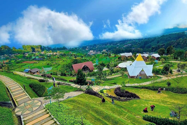 ini-lokasi-wisata-favorit-di-cianjur-yang-ramai-dikunjungi-saat-libur-nataru-–-times-banyuwangi