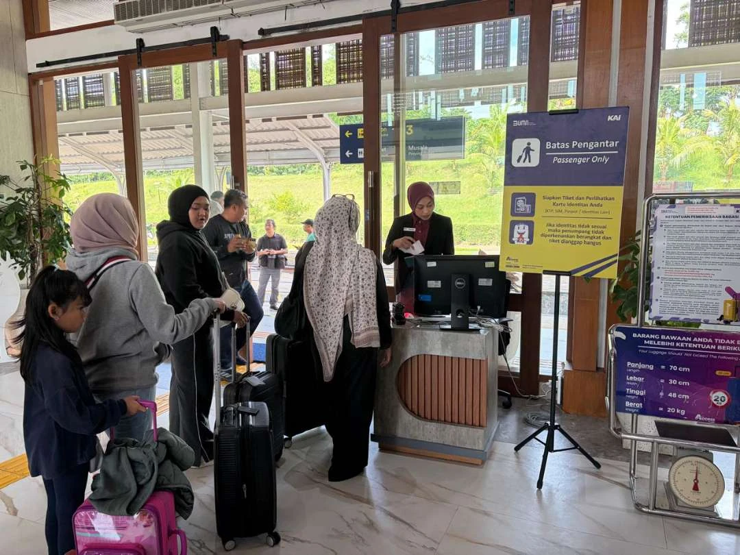 minat-wisata-ke-banyuwangi-pada-libur-nataru-sangat-tinggi,-turut-dongkrak-okupansi-kereta-api