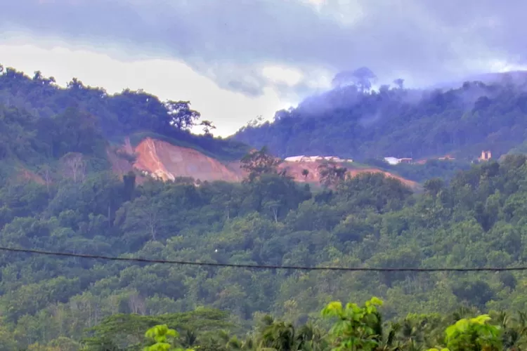 warga-ringinagung-tolak-tambang-pt-bsi,-gunung-kucur-dan-gunung-gede-dinilai-tameng-alami-tsunami