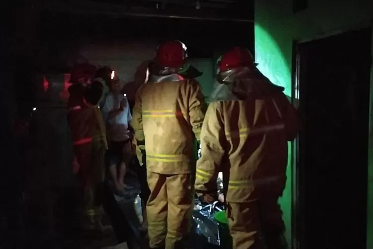 tempat-usaha-kerupuk-di-kalipuro-banyuwangi-terbakar,-bara-tungku-diduga-jadi-pemicu