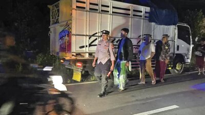 laka-truk-tabrak-motor-di-bangorejo-banyuwangi,-dua-warga-luka-dan-kerugian-capai-rp-20-juta