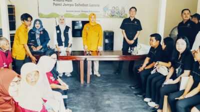 el-grup-berwisata-hati-ke-panti-jompo-sahabat-lansia-bareng-ihc-dan-phri-banyuwangi