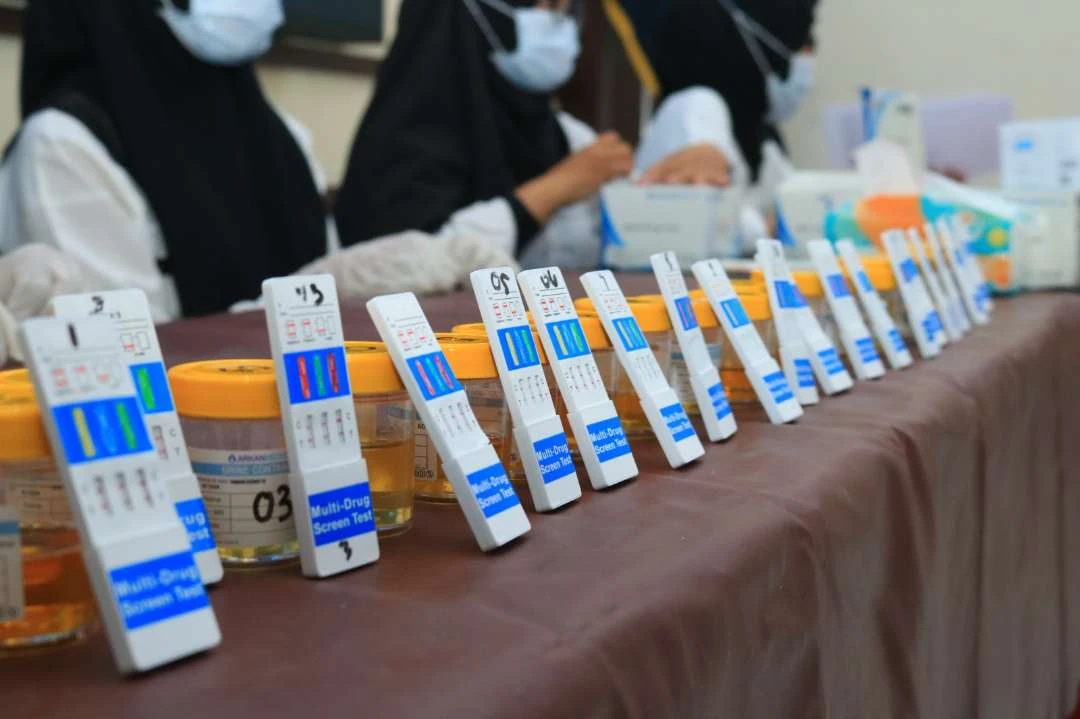 pegawai-dan-warga-binaan-lapas-banyuwangi-dites-urin