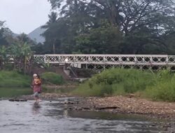 Jembatan Darurat Sungailembu Rampung, Truk Logistik Kembali Bisa Melintas Pesanggaran Banyuwangi
