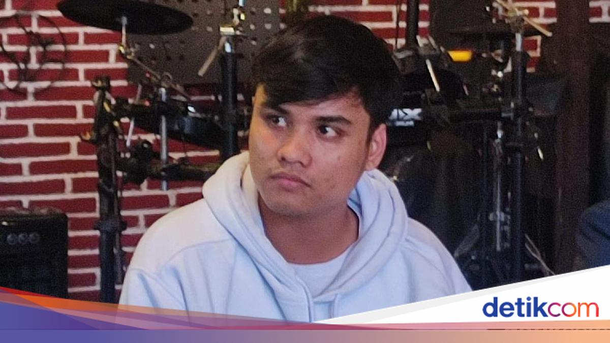 7-fakta-pemuda-banyuwangi-gugat-artis-denada-buntut-penelantaran-anak