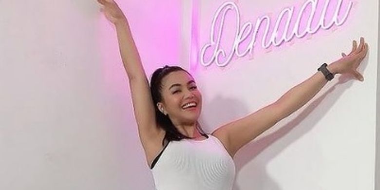 kisah-ressa-pemuda-yang-mengaku-anak-denada,-putus-kuliah-dan-jadi-penjaga-toko-madura-di-banyuwangi