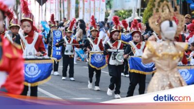 meriah!-32-tim-drumband-ramaikan-kejurkab-banyuwangi-2026