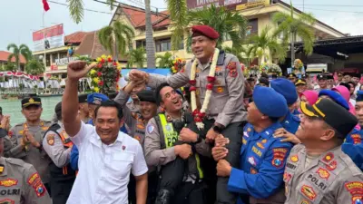 tradisi-pedang-pora-tandai-pergantian-kapolresta-banyuwangi