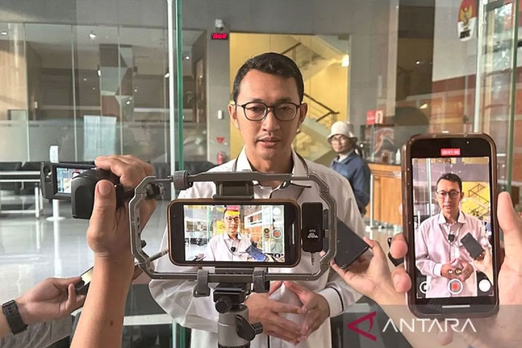 kpk-ungkap-modus-pengaturan-pajak-tambang,-ott-kpk-tangkap-8-orang-dan-sita-logam-mulia-senilai-miliaran-–-times-banyuwangi