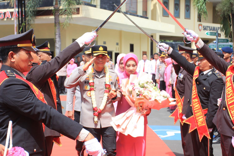 awali-masa-jabatan,-kapolresta-banyuwangi-ajak-sinergi-kamtibmas-bersama-warga-–-times-banyuwangi