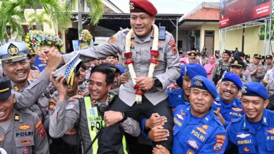 malam-pisah-sambut-kapolresta-banyuwangi-haru,-rama-samtama-putra-menangis-kenang-tugas-dan-kebersamaan