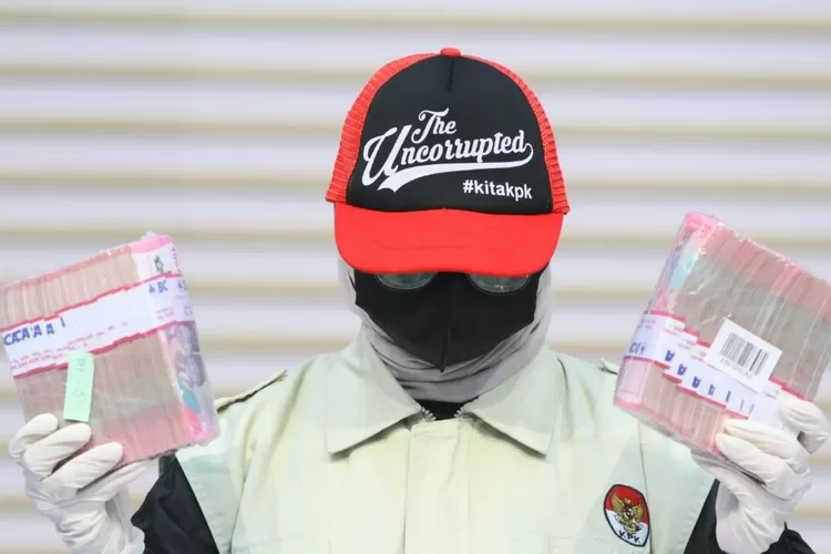 dugaan-suap-pajak-pt-wanatiara-persada,-kpk-tetapkan-lima-tersangka,-sita-uang-dan-emas-rp-6,38-miliar-dalam-ott-pegawai-pajak-jakarta-utara