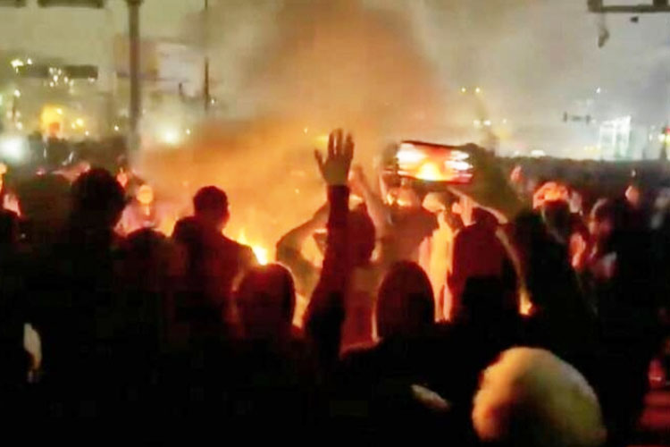 krisis-iran-memanas:-korban-tewas-lebih-dari-500-orang-–-times-banyuwangi