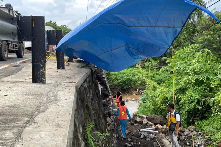 perbaikan-jembatan-alasbuluh-wongsorejo-banyuwangi-dimulai,-bbpjn-jatim-targetkan-rampung-sepekan