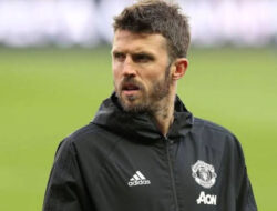 Michael Carrick Segera Tandatangani Kontrak Jadi Pelatih Sementara MU – TIMES Banyuwangi