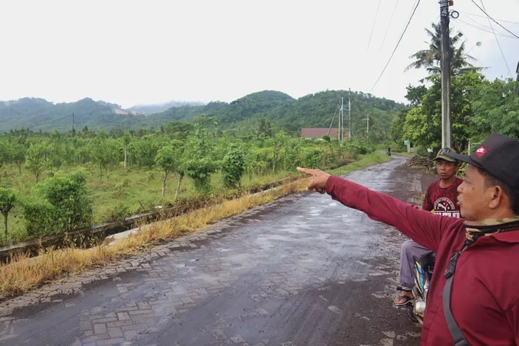 warga-pesanggaran-banyuwangi-siaga-tolak-tambang-bsi,-gunung-gede–kucur-dianggap-benteng-alami-dari-pasang-laut