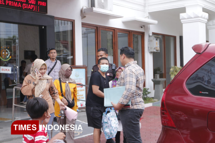 pengacara-gadungan-jhon-sambo-diserahkan-ke-kejaksaan-negeri-banyuwangi-–-times-banyuwangi