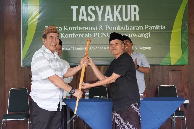 konfercab-pcnu-banyuwangi-tuntas,-ketua-tanfidziyah-terpilih-achmad-turmudzi-terima-tongkat-kejujuran