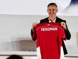 Tak Cuma Melatih Timnas, John Herdman Ingin Tinggalkan Warisan untuk Pelatih Lokal – TIMES Banyuwangi