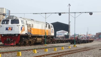 tak-terpengaruh-macet,-angkutan-barang-kai-daop-8-surabaya-tumbuh-pesat