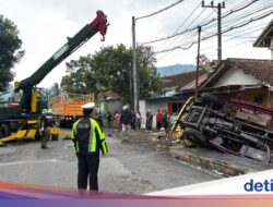 2 Korban Kecelakaan Truk Angkut Buah Naga di Banyuwangi Asal Lamongan