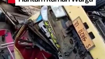 video:-truk-angkut-buah-naga-hantam-rumah-di-banyuwangi,-2-orang-tewas