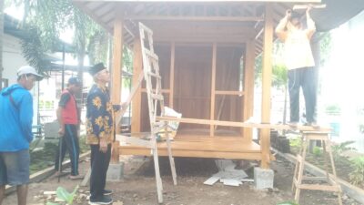 pemdes-bengkak-bangun-mushala-kayu-jati-di-kantor-desa,-wujudkan-fasilitas-ibadah-bagi-perangkat-dan-warga